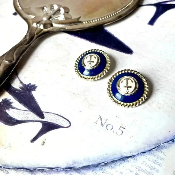 Vintage Clip On Navy Blue Gold Cream Earrings - Picture 1 of 6